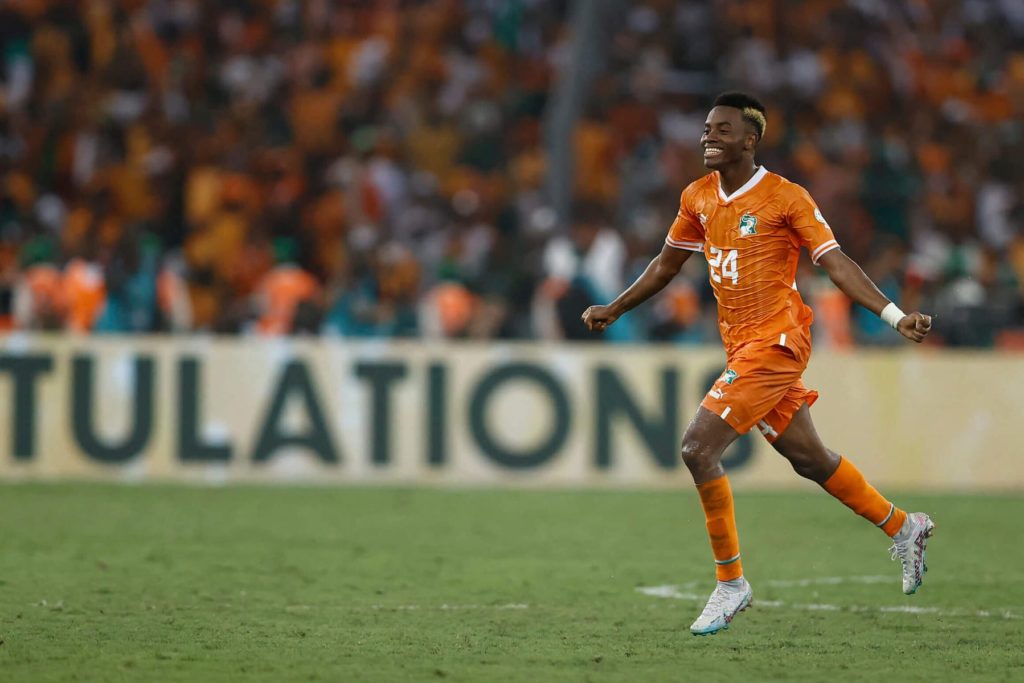 Simon Adingra in action for Ivory Coast